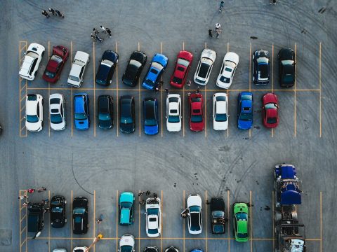 Estacionamientos en un edificio para inversión